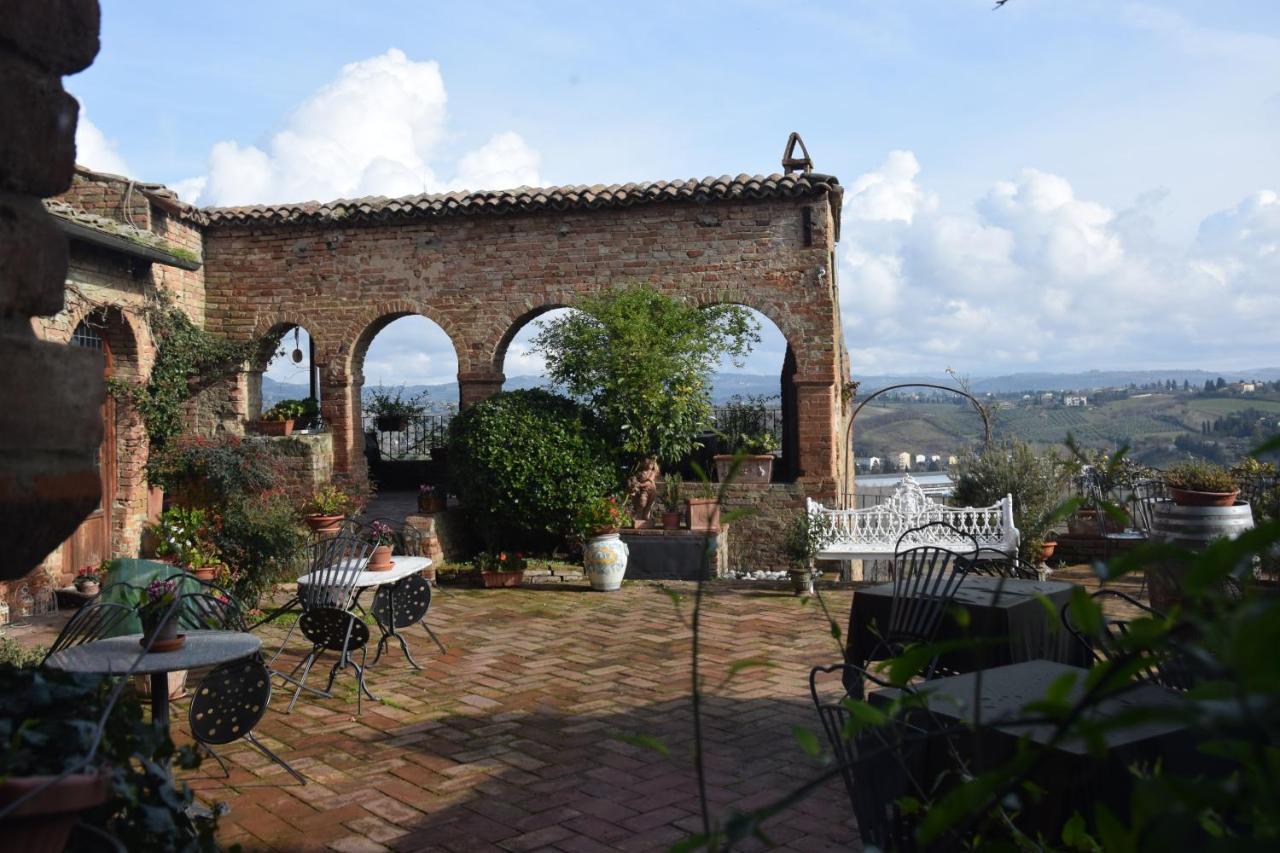 Osteria Del Vicario Certaldo Exterior foto