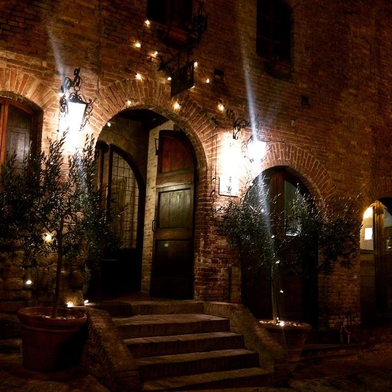 Osteria Del Vicario Certaldo Exterior foto